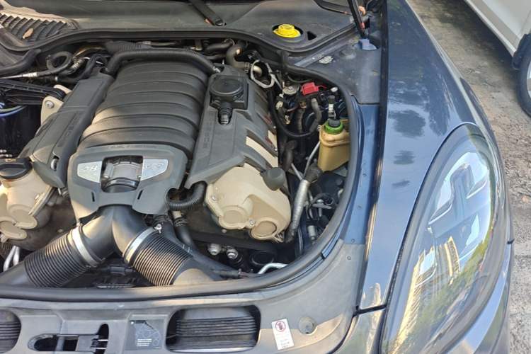 Used Porsche Panamera 2010 Panamera 4S 4.8L Engine Bay Left