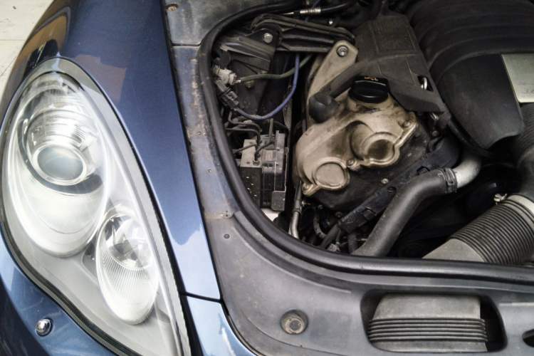 Used Porsche Panamera 2010 Panamera 3.6L Engine Bay Right