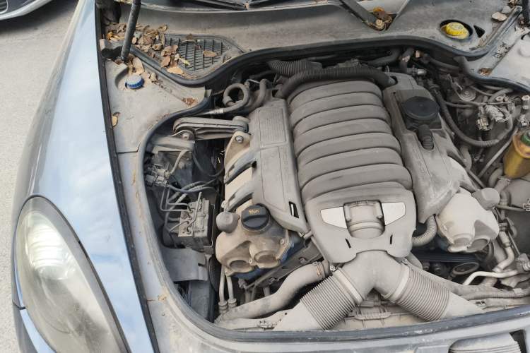 Used Porsche Panamera 2010 Panamera 4S 4.8L Engine Bay Right