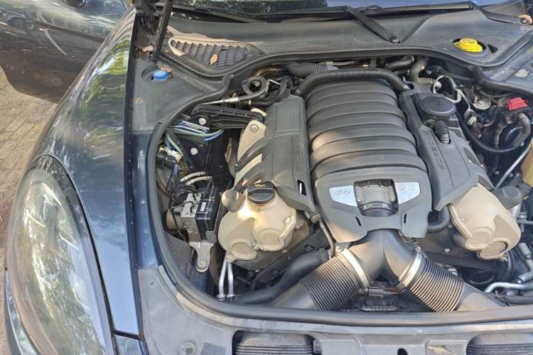 Used Porsche Panamera 2010 Panamera 4S 4.8L Engine Bay Right