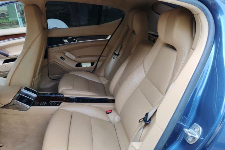 Used Porsche Panamera 2010 Panamera Turbo 4.8T Left Rear Seat