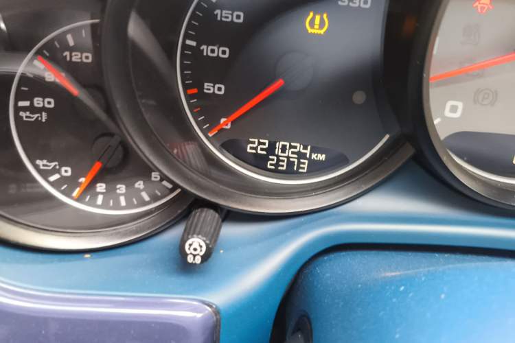 Used Porsche Panamera 2010 Panamera 4S 4.8L Odometer Close Up