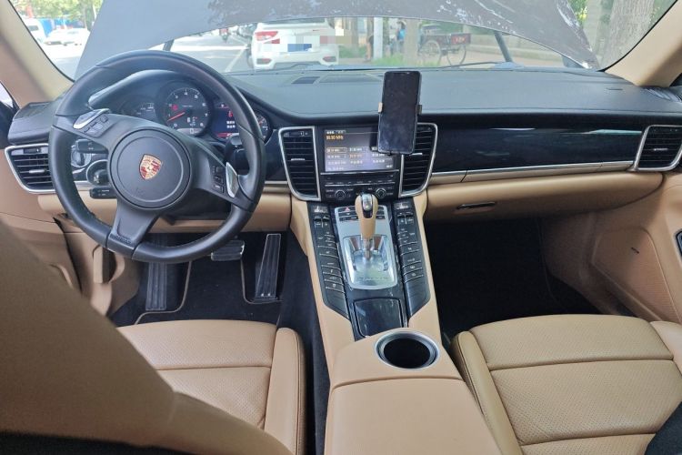 Used Porsche Panamera 2010 Panamera 3.6L Center Console