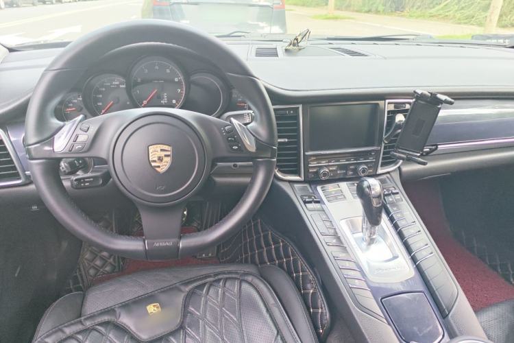 Used Porsche Panamera 2010 Panamera 3.6L Center Console