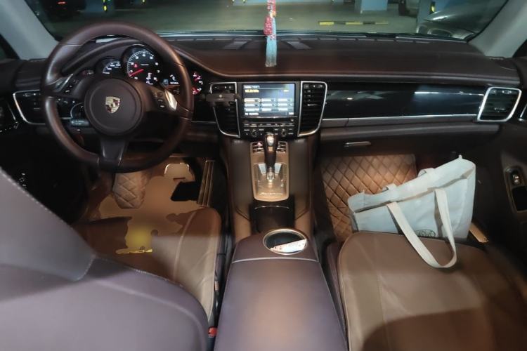 Used Porsche Panamera 2010 Panamera 3.6L Center Console