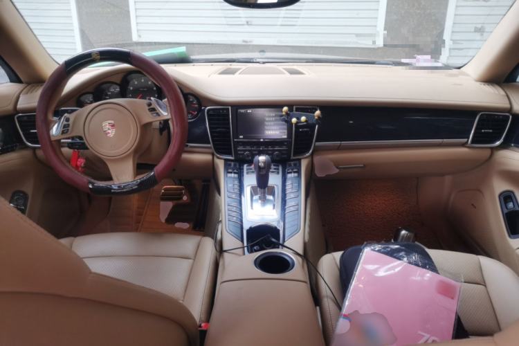 Used Porsche Panamera 2010 Panamera 3.6L Center Console