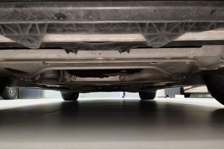 Used Porsche Panamera  Chassis Front