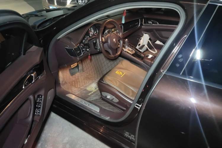 Used Porsche Panamera 2010 Panamera 3.6L Driver Seat