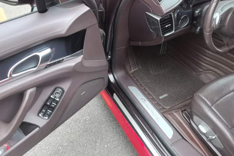 Used Porsche Panamera 2010 Panamera 3.6L Driver Seat