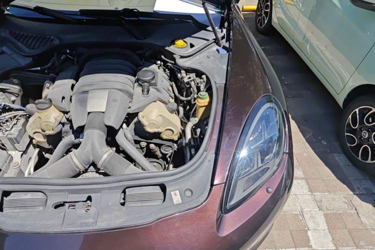 Used Porsche Panamera 2010 Panamera 3.6L Engine Bay Left