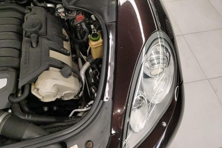 Used Porsche Panamera  Engine Bay Left