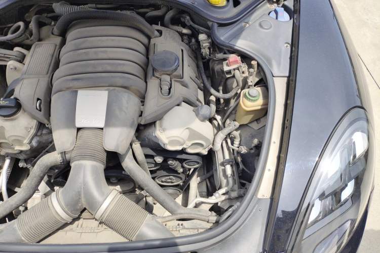 Used Porsche Panamera 2010 Panamera 3.6L Engine Bay Left