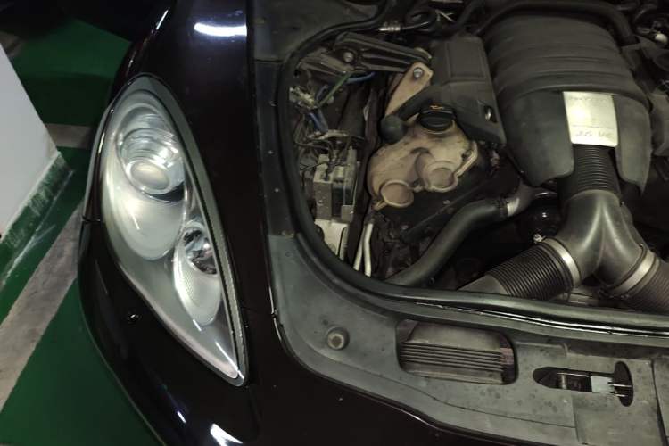 Used Porsche Panamera 2010 Panamera 3.6L Engine Bay Right