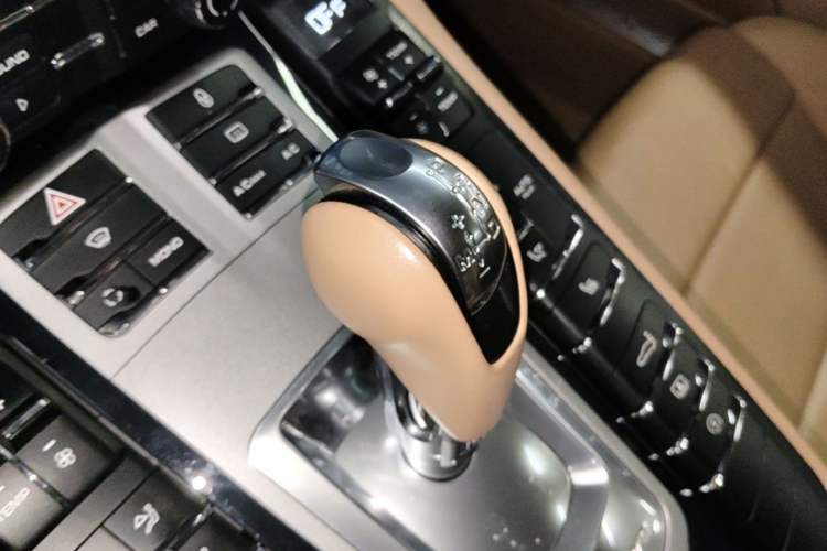 Used Porsche Panamera  Gear Lever