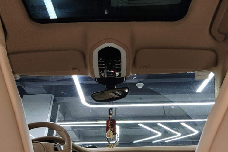 Used Porsche Panamera  Headliner