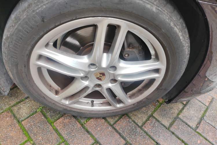 Used Porsche Panamera 2010 Panamera 3.6L Right Front Wheel Hub