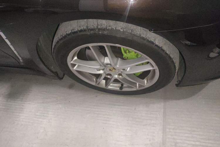 Used Porsche Panamera 2010 Panamera 3.6L Right Front Wheel Hub