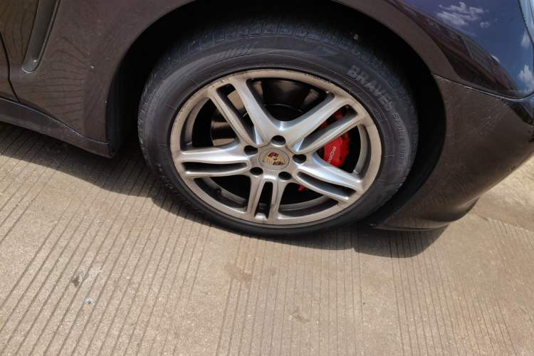 Used Porsche Panamera 2010 Panamera 3.6L Right Front Wheel Hub