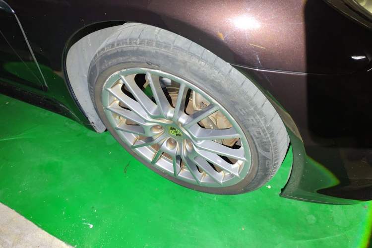 Used Porsche Panamera 2010 Panamera 3.6L Right Front Wheel Hub