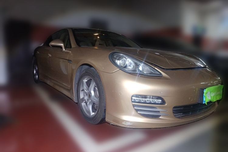Used Porsche Panamera 2010 Panamera 4 3.6L Front Right 45 Deg
