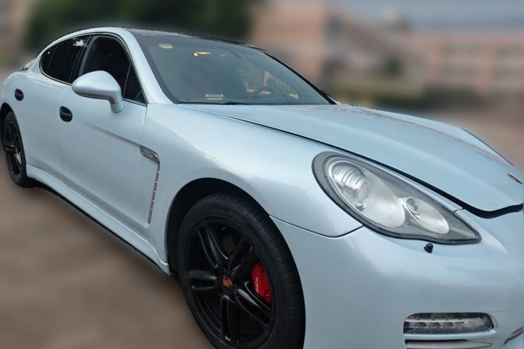 Used Porsche Panamera 2010 Panamera 3.6L Front Right 45 Deg