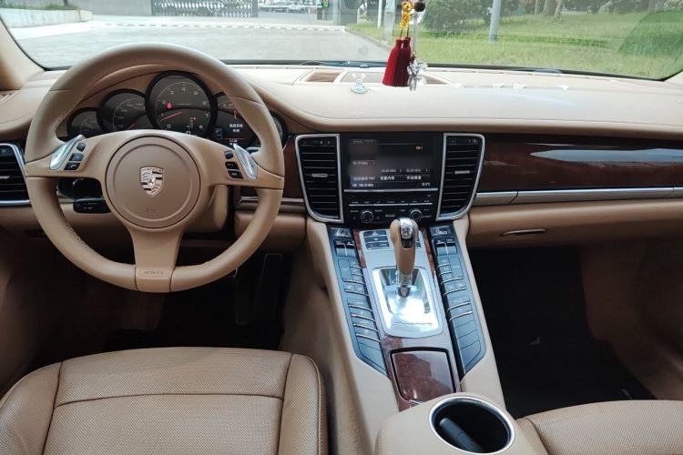 Used Porsche Panamera 2010 Panamera 3.6L Center Console