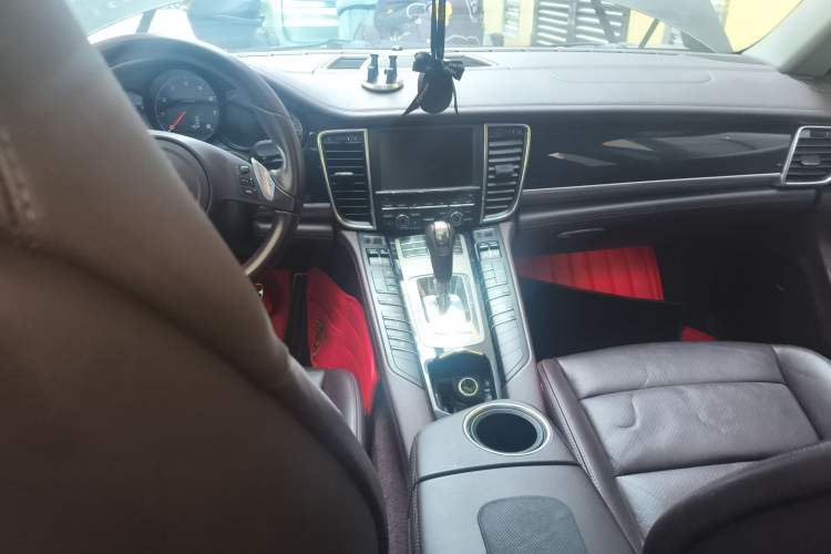Used Porsche Panamera 2010 Panamera 3.6L Center Console