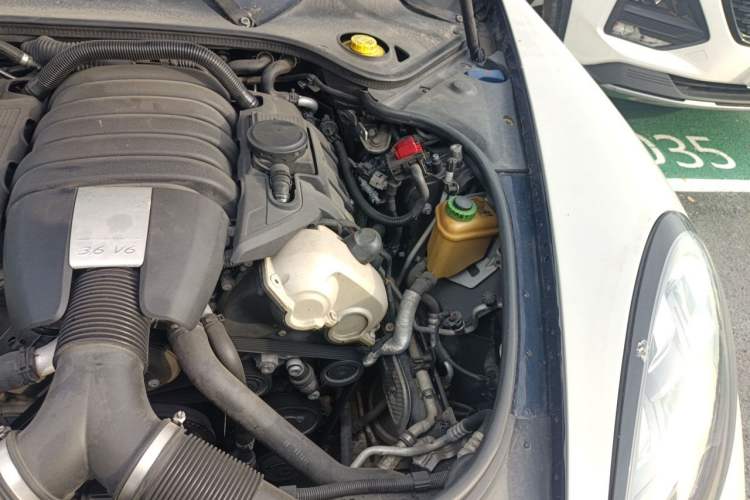 Used Porsche Panamera 2010 Panamera 4 3.6L Engine Bay Left