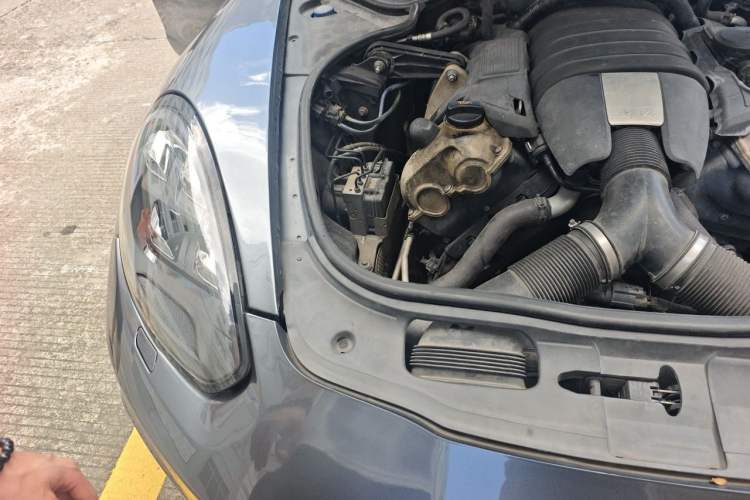 Used Porsche Panamera 2010 Panamera 3.6L Engine Bay Right