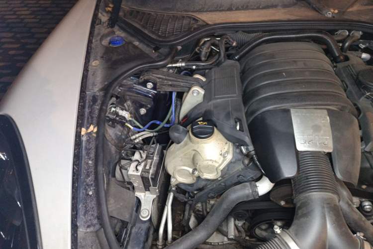 Used Porsche Panamera 2010 Panamera 4 3.6L Engine Bay Right