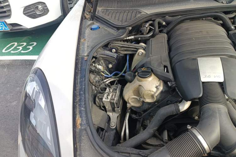 Used Porsche Panamera 2010 Panamera 4 3.6L Engine Bay Right
