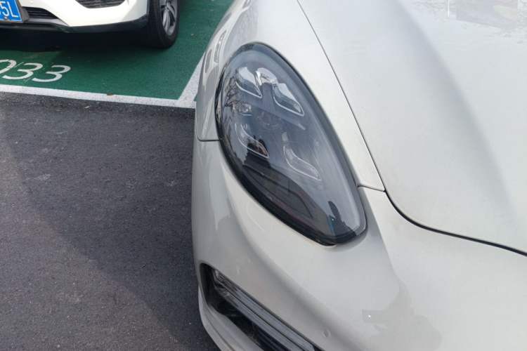 Used Porsche Panamera 2010 Panamera 4 3.6L Right Front Headlight