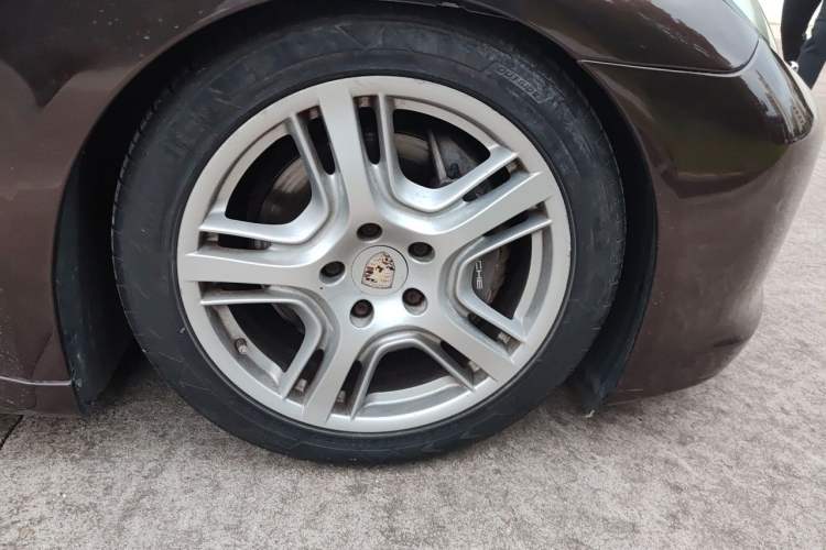 Used Porsche Panamera 2010 Panamera 3.6L Right Front Wheel Hub