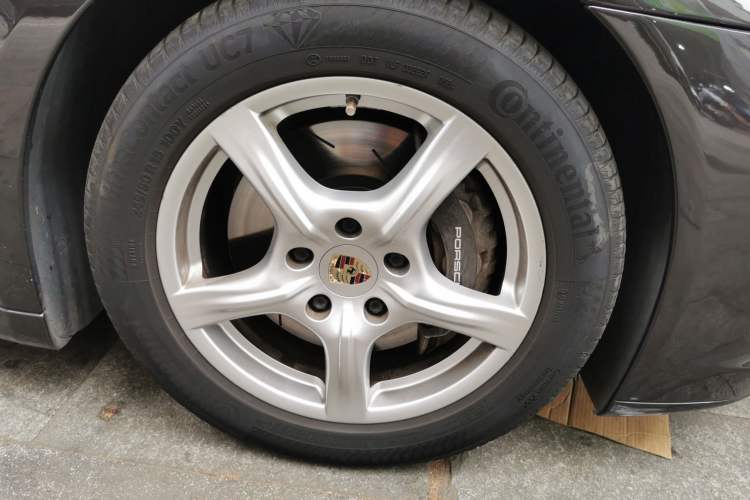 Used Porsche Panamera 2010 Panamera 4 3.6L Right Front Wheel Hub