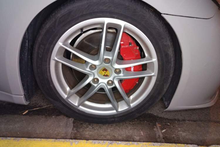 Used Porsche Panamera 2010 Panamera 4 3.6L Right Front Wheel Hub