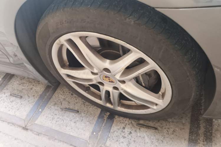 Used Porsche Panamera 2010 Panamera 3.6L Right Front Wheel Hub