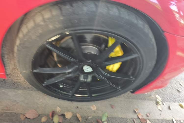 Used Porsche Panamera 2010 Panamera 4 3.6L Right Front Wheel Hub
