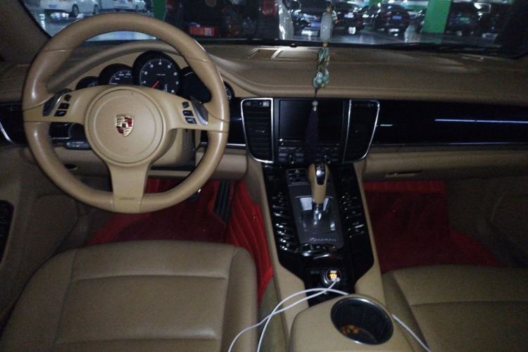 Used Porsche Panamera 2010 Panamera 4 3.6L Center Console