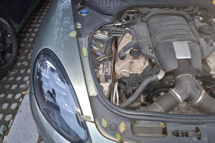 Used Porsche Panamera 2010 Panamera 3.6L Engine Bay Right