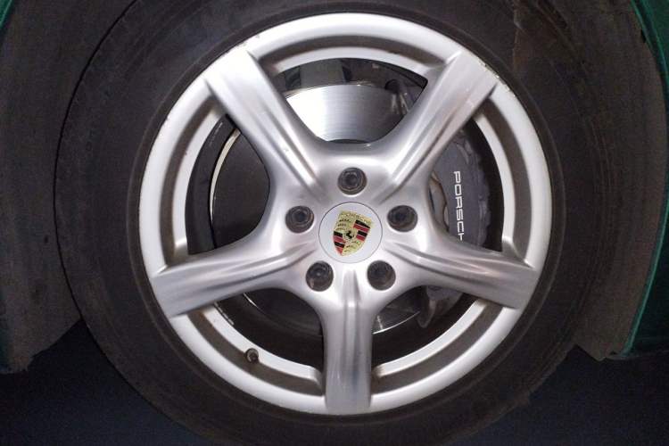 Used Porsche Panamera 2010 Panamera 4 3.6L Right Front Wheel Hub