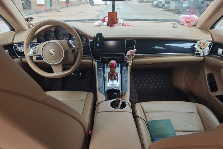 Used Porsche Panamera 2010 Panamera 3.6L Center Console