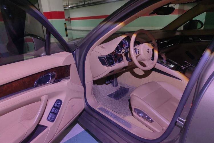Used Porsche Panamera 2010 Panamera 4 3.6L Driver Seat