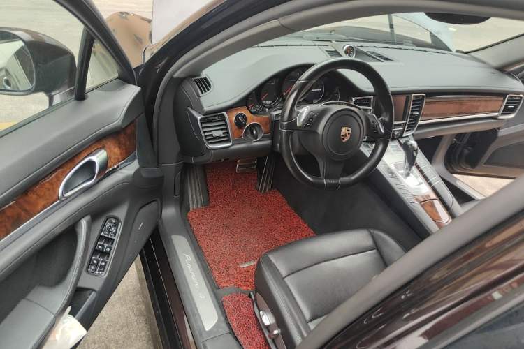 Used Porsche Panamera 2010 Panamera 4 3.6L Driver Seat