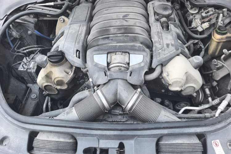 Used Porsche Panamera 2010 Panamera S 4.8L Engine Bay