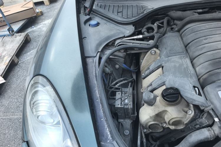 Used Porsche Panamera 2010 Panamera S 4.8L Engine Bay Right