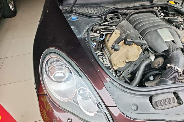 Used Porsche Panamera 2010 Panamera 3.6L Engine Bay Right