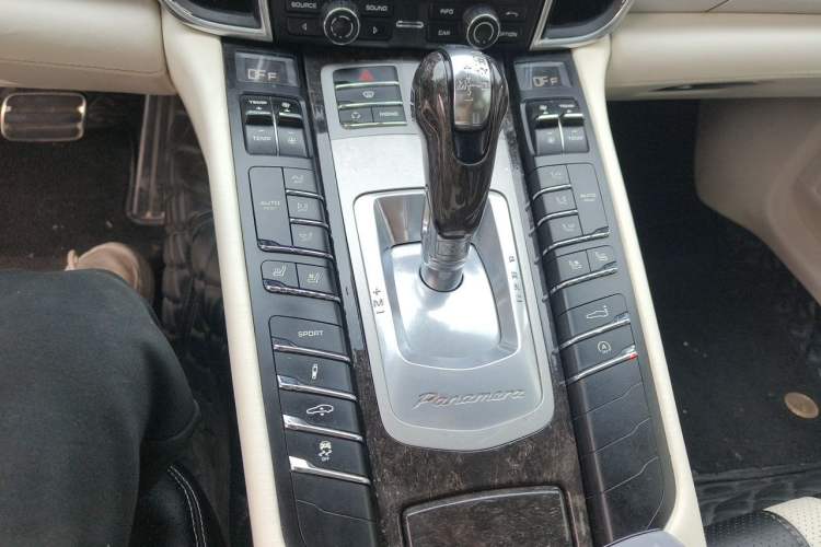 Used Porsche Panamera 2010 Panamera 4 3.6L Gear Lever