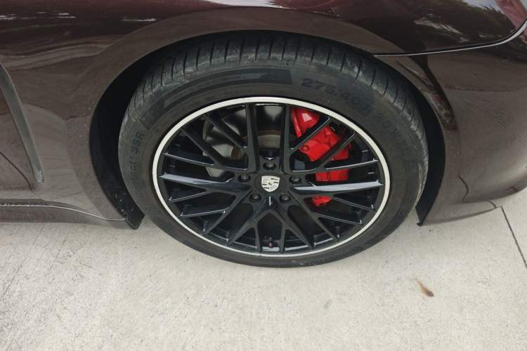 Used Porsche Panamera 2010 Panamera 3.6L Right Front Wheel Hub