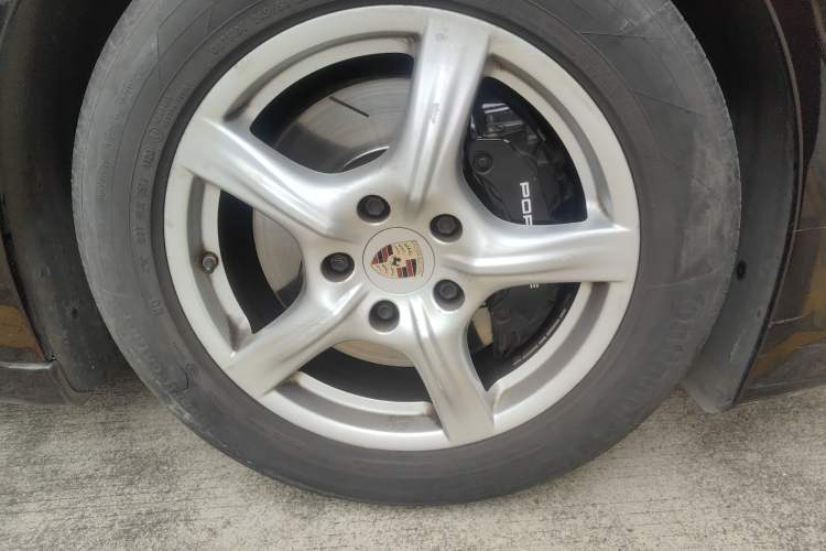 Used Porsche Panamera 2010 Panamera 4 3.6L Right Front Wheel Hub