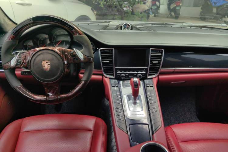 Used Porsche Panamera 2010 Panamera 3.6L Center Console